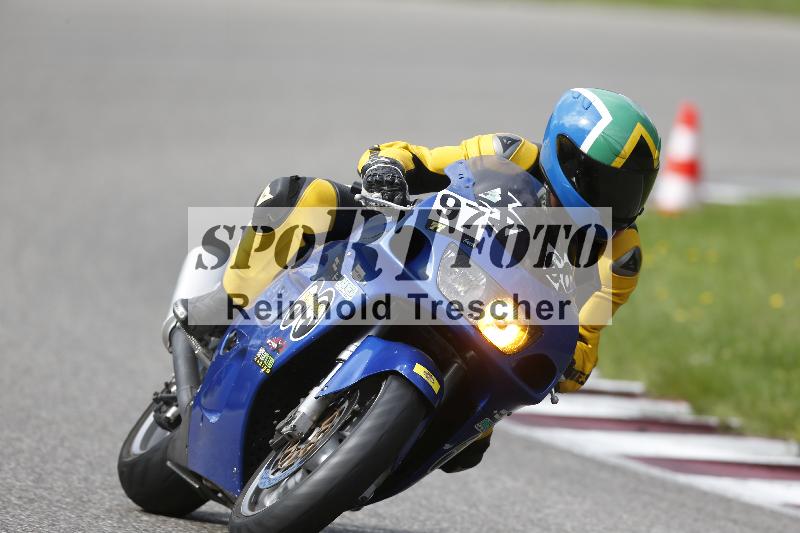 /Archiv-2025/53 16.09.2025 Track Day Domi Aegerter ADR/Gruppe gelb/97